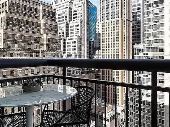 5th image of 70 W 37th St APT 1117
