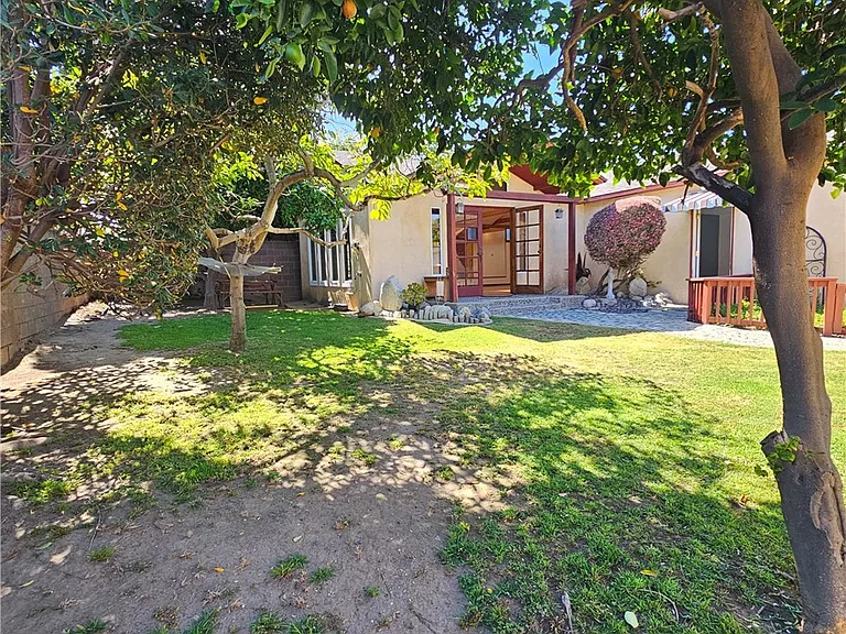 12627 Manor Dr — Photo 35
