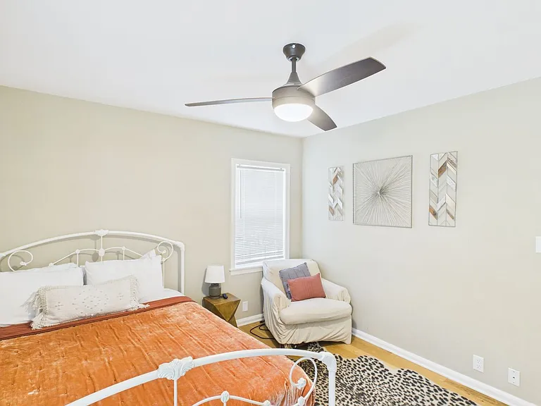 510 S Olive St — Photo 22