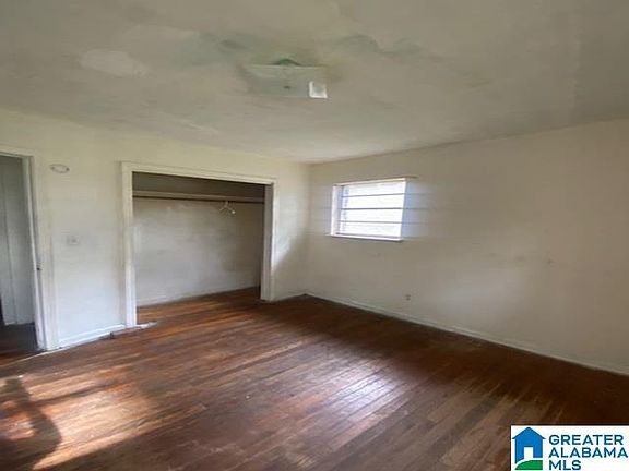 3rd image of 2804 32nd Way SW