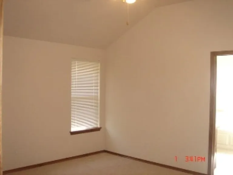 9305 Crooked Creek Ln — Photo 6