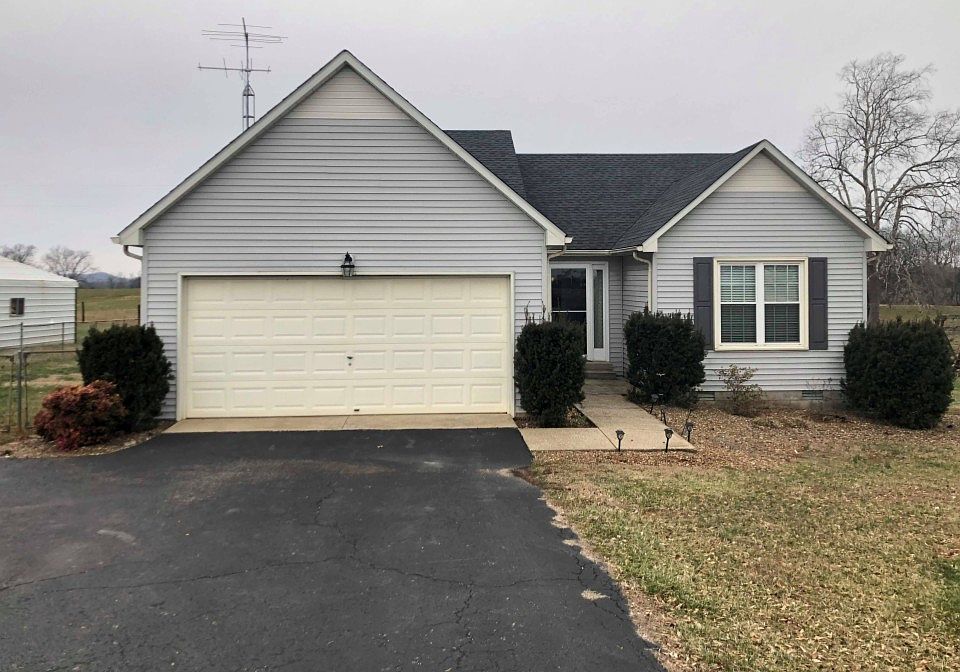 1st image of 613 Vance Ln