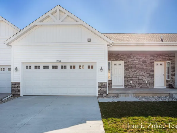 236 Hazelnut Dr #17, Coopersville, MI 49404
