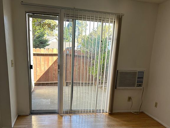 3rd image of 134 Del Paso Ct