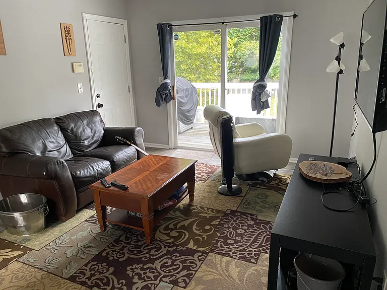 164 Rosedale Ave — Photo 10