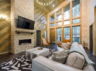 72 Kingfisher, Broken Bow, OK 74728