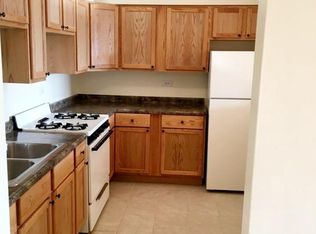 6800 N Sheridan Rd #5, Chicago, IL 60626