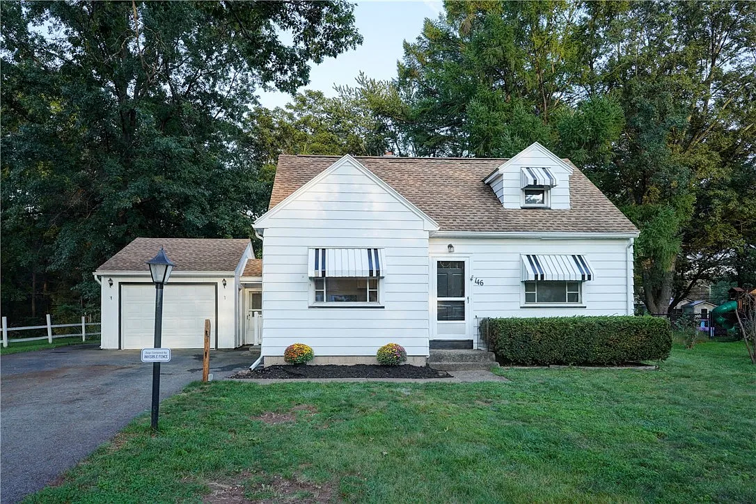 3 bed, 1.5 bath, 1128 sqft, $2,495 — Photo 1