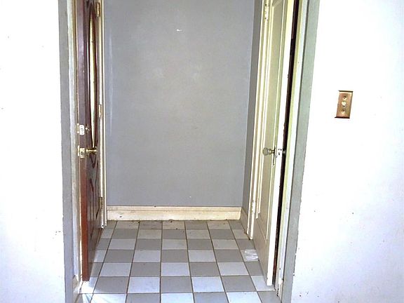 2nd image of 2722 Orland Ave