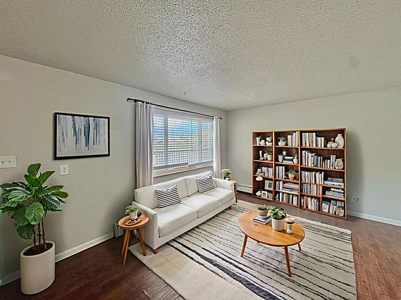 2nd image of 903 Fontmore Rd APT A