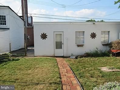 2nd image of 1441 W Philadelphia St #3