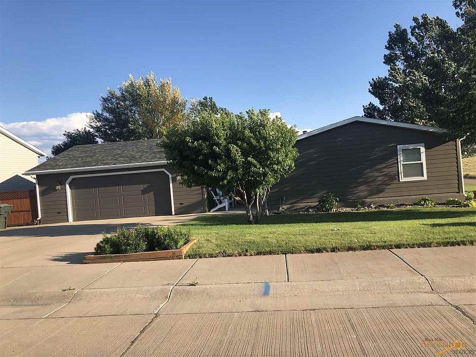 2nd image of 706 Zenith St
