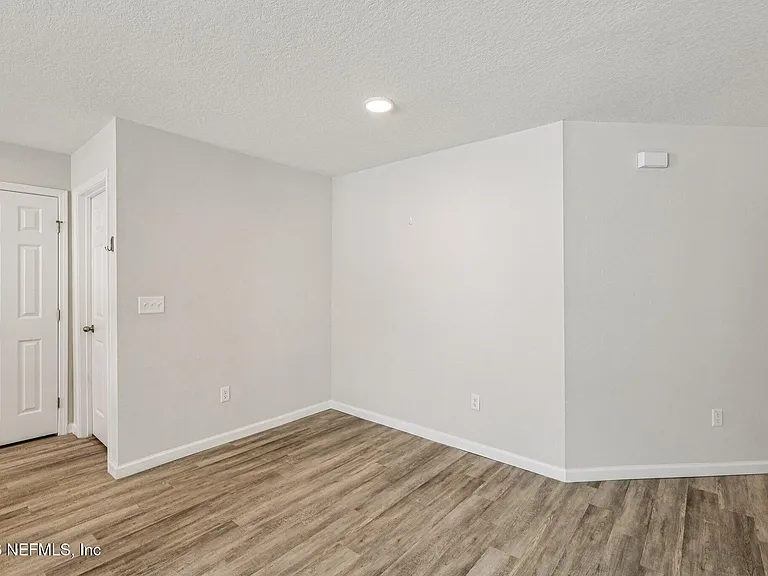 5453 Wabash Blvd — Photo 5