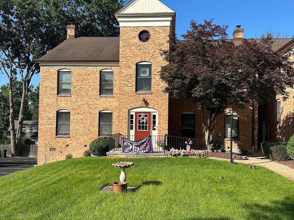 1st image of 246 Main St