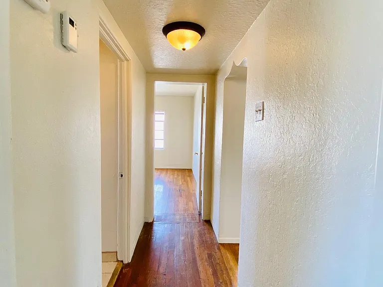 827 N San Pedro St — Photo 14