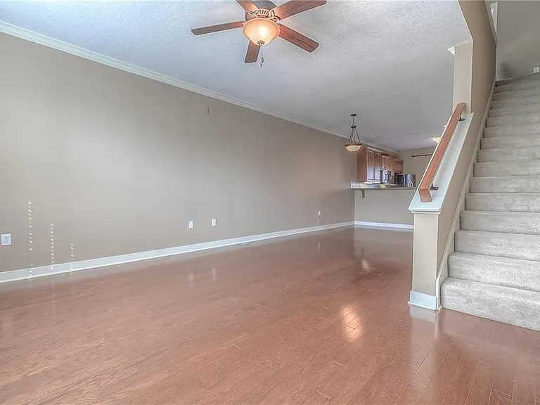 2804 Lake Ave — Photo 8