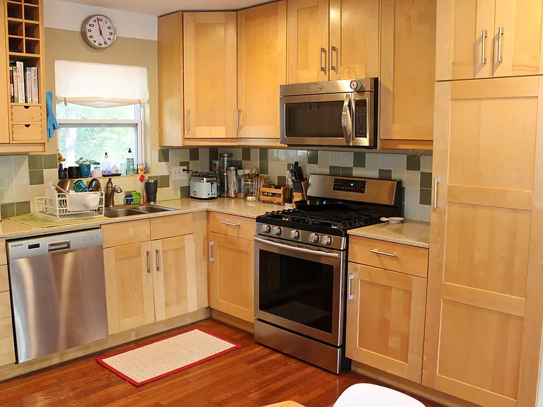 5001 Lynndale Dr #A — Photo 2