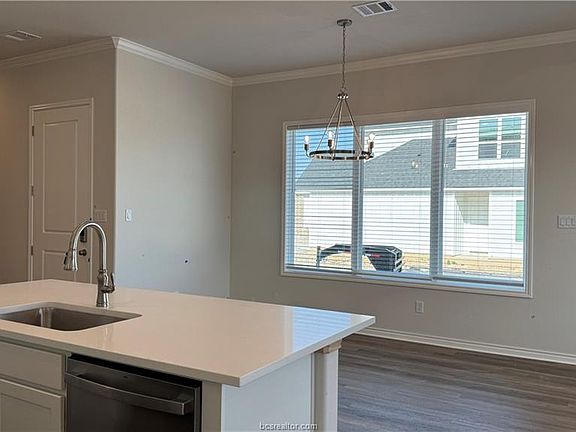 3rd image of 2545 Leyla Ln