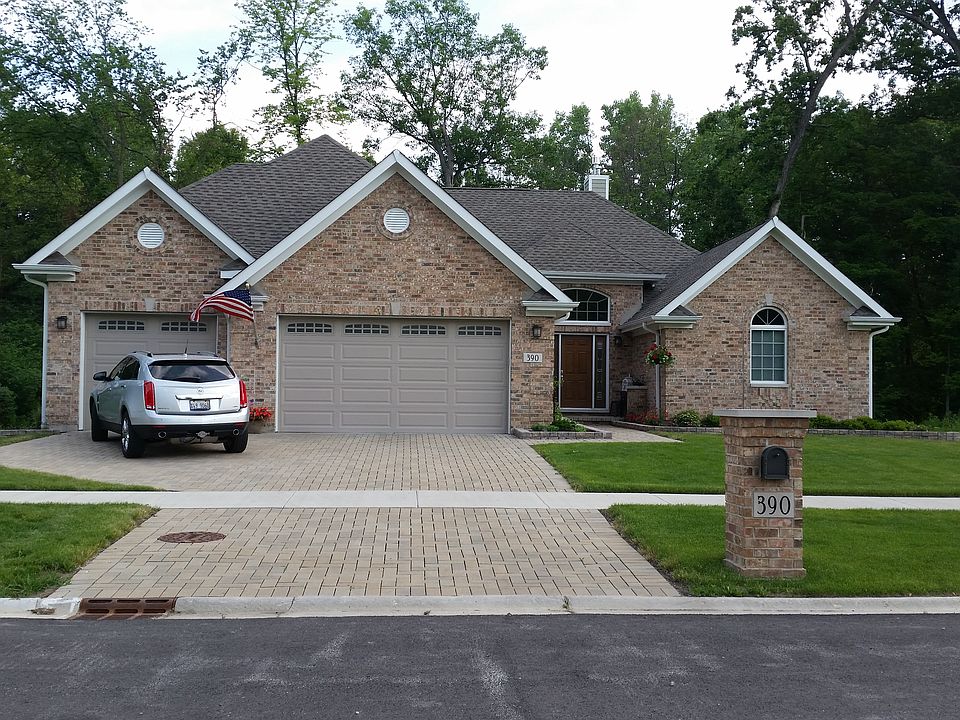 1st image of 390 Preserve Ln