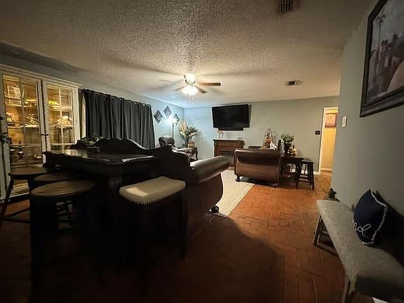 4th image of 690 Sommerfeld Dr #690
