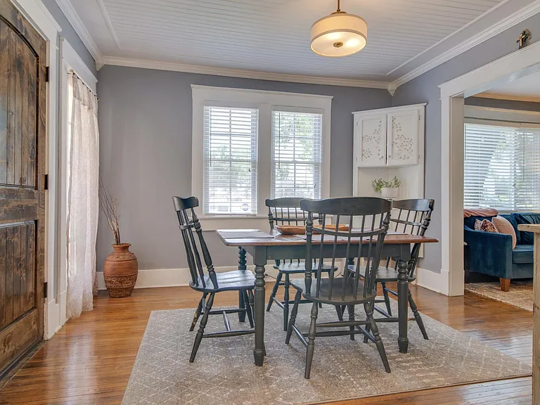 622 Benton Ave — Photo 5