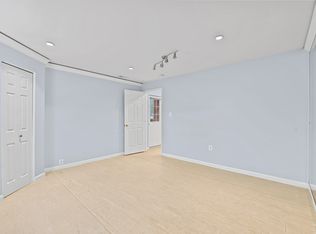 5937 Avon Dr #B, Bethesda, MD 20814
