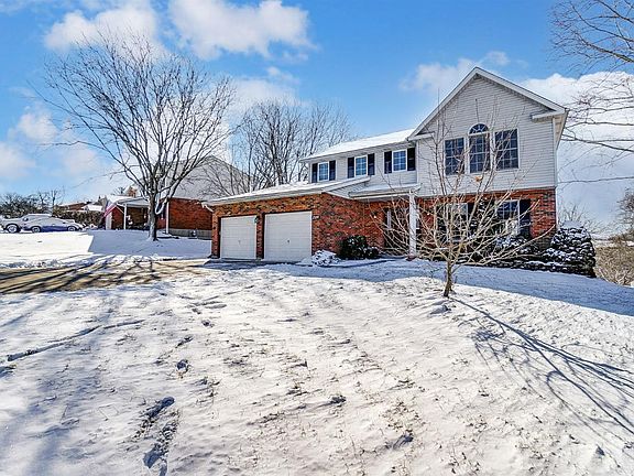 2nd image of 2339 Royal Manor Pl