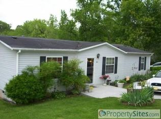 421 Morton Rd, Harriman, TN 37748