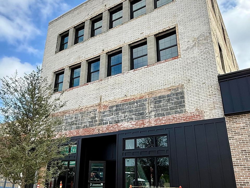 1st image of 436 Harrison Ave #17