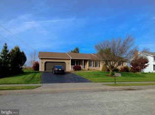 2835 Admire Springs Dr, Dover, PA 17315
