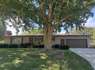 208 Cedar Cir, Charles City, IA 50616