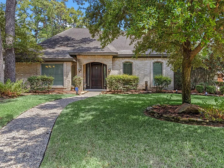 16210 Chipstead Dr — Photo 3