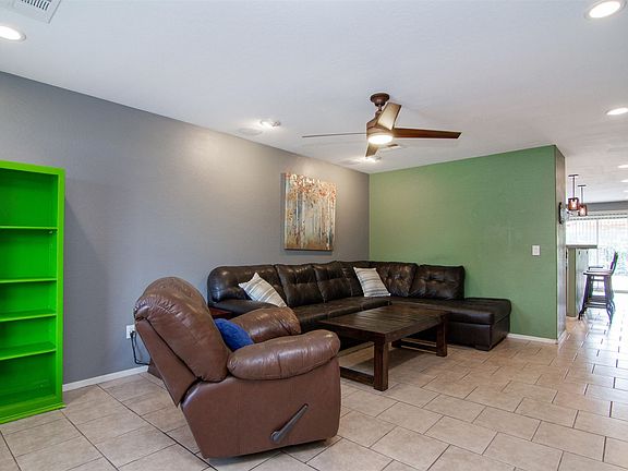 3rd image of 207 W Desert Ln