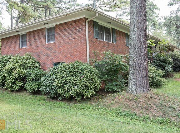 Side with basement entrance