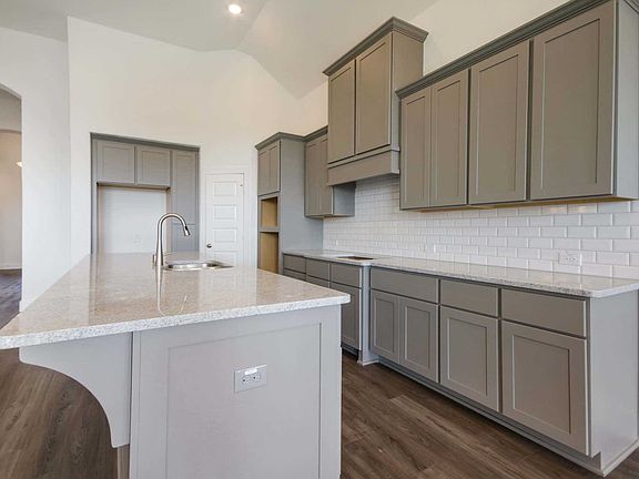 3rd image of 7019 Citrus Dr