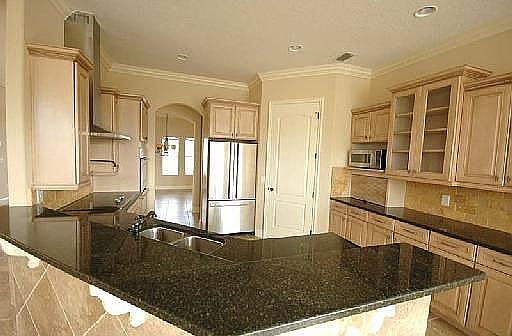 3rd image of 10154 Yonaomi Cir