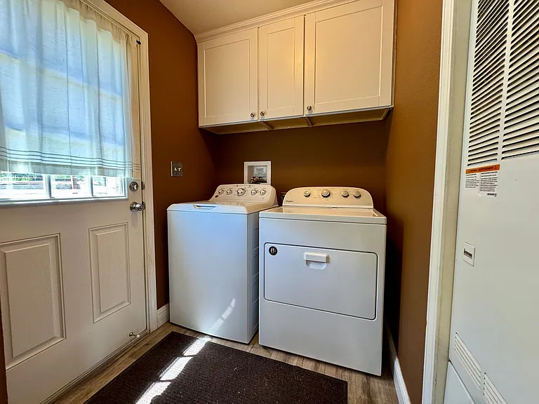 12114 Wolf Rd — Photo 16
