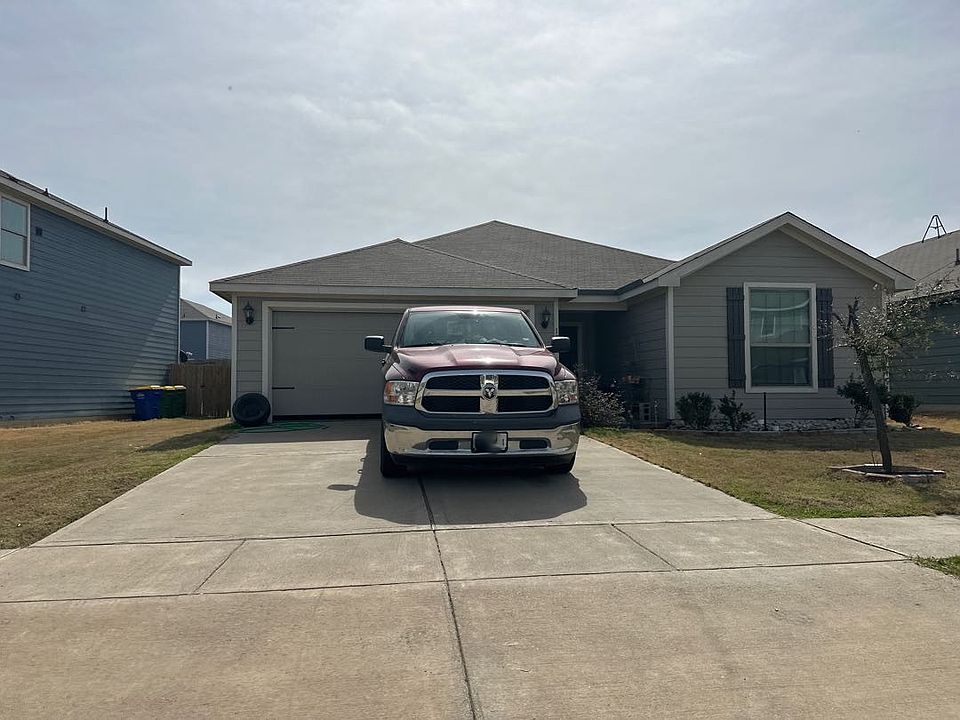 1st image of 124 Bush Dr