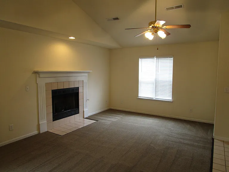 4404 Jeana Ct — Photo 3