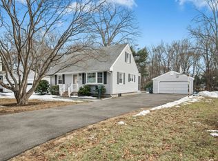 124 Szost Dr, Fairfield, CT 06824