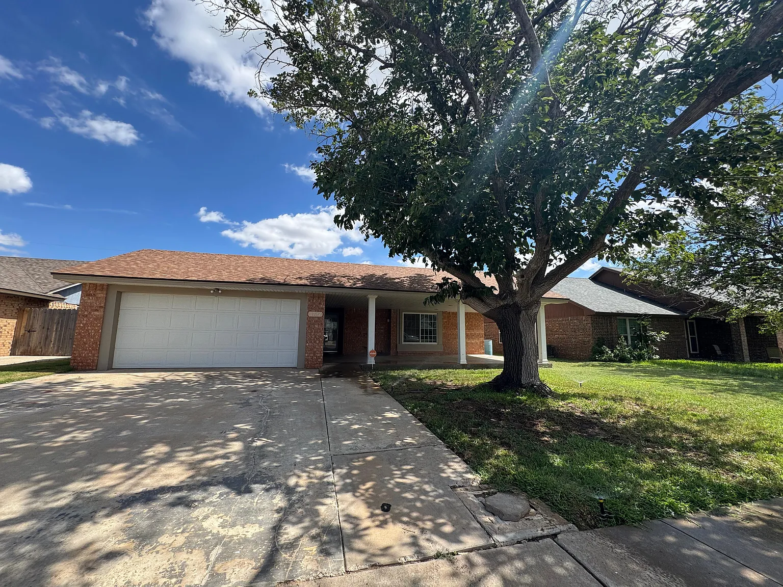 3 bed, 2154 sqft, $2,500 — Photo 2