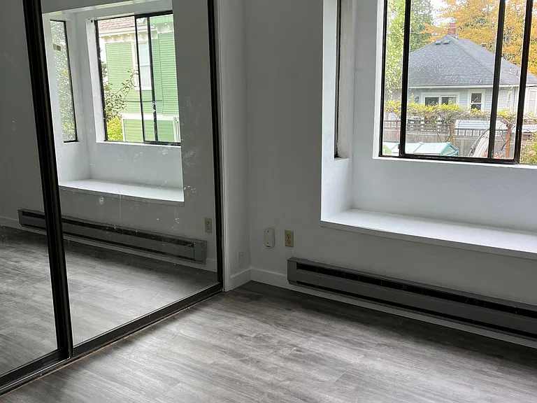 2nd bedroom upstairs