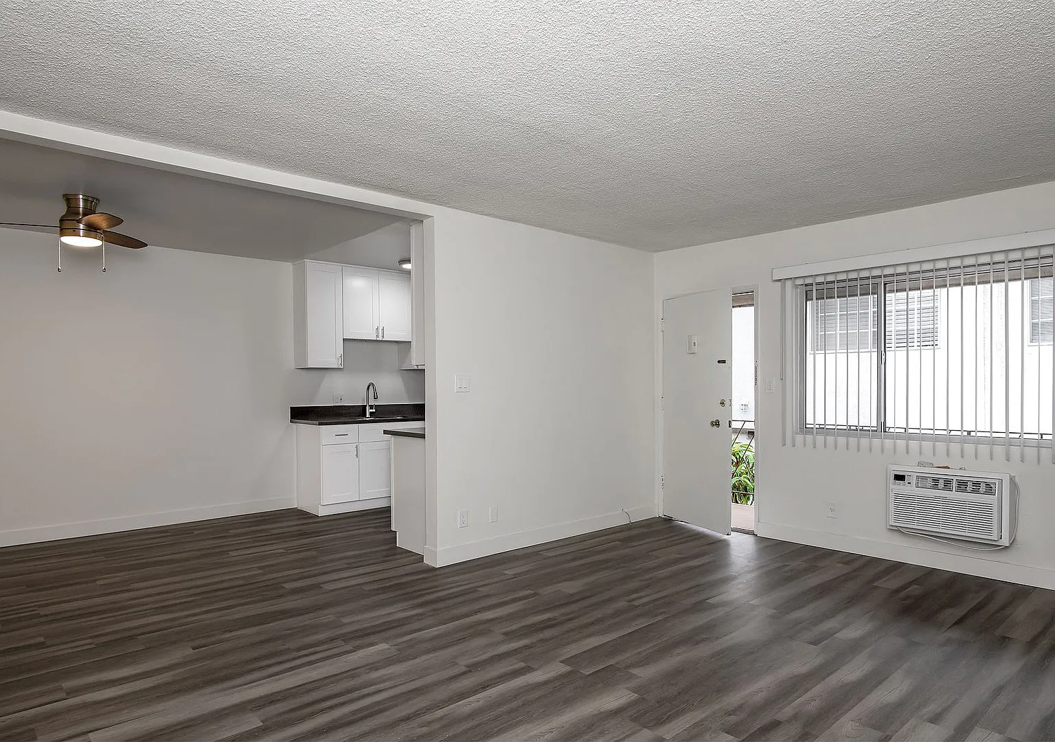 col132 — Photo 2