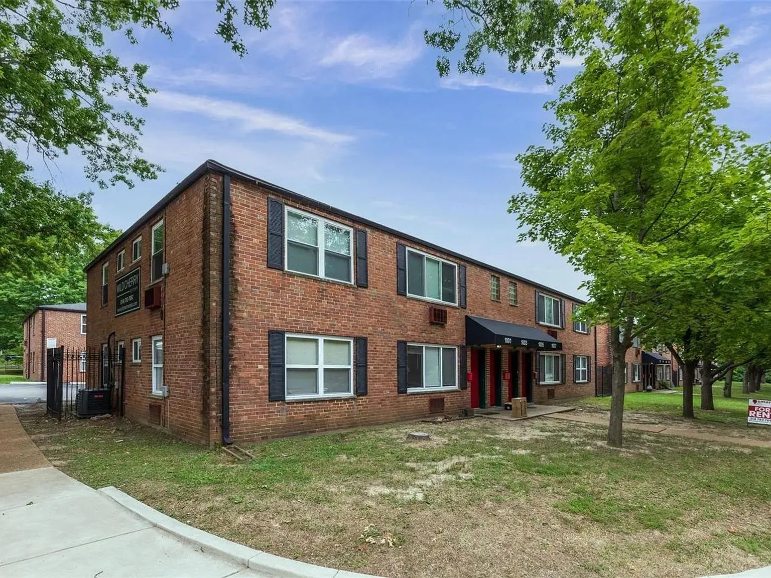 Wild Cherry Apartments — Photo 2