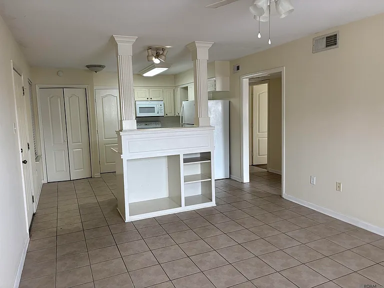 445 W Parker Blvd #3 — Photo 3
