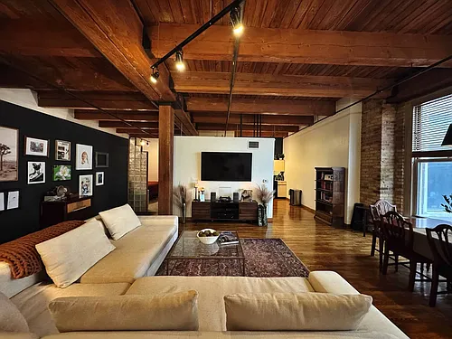 540 N Lake Shore Dr Photo 1