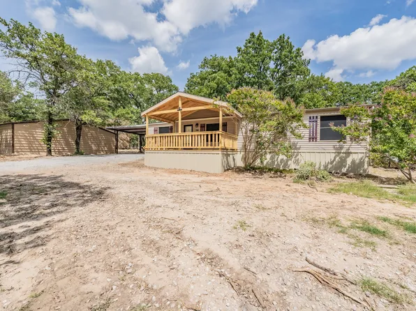 151 New Hope Ct, Boyd, TX 76023