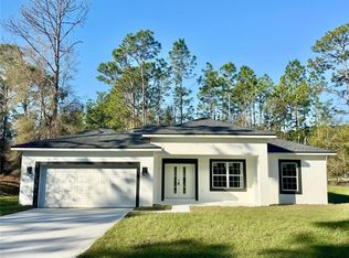 8742 N Travis Dr, Citrus Springs, FL 34434