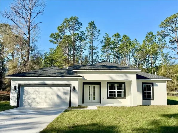 8742 N Travis Dr, Citrus Springs, FL 34434