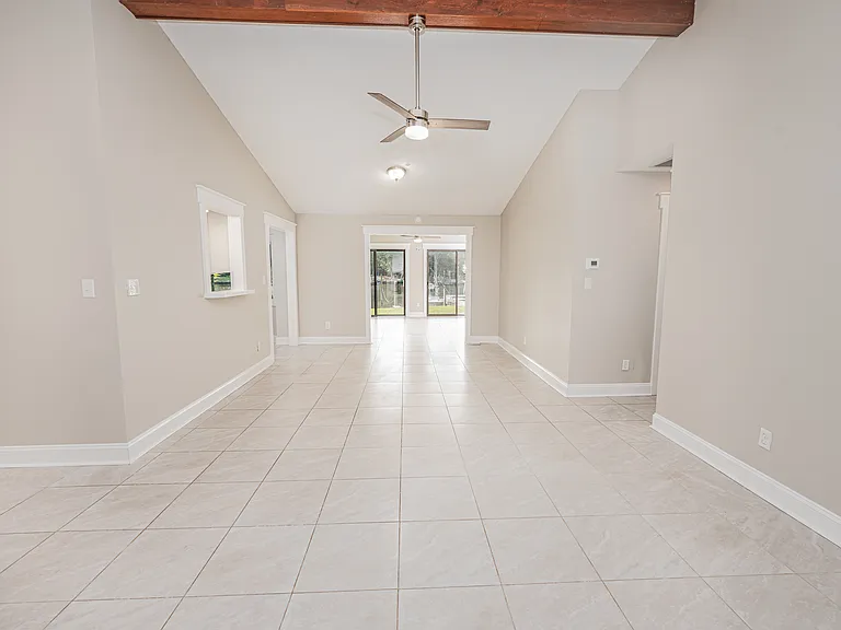 5722 Gondolier Dr — Photo 4
